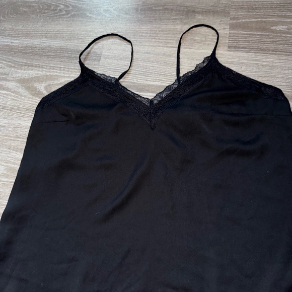 Lace Trim Tank Top - Picture 3 of 4